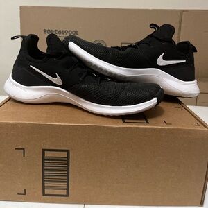 NIKE Free Run Woman size 9.5👟🖤
